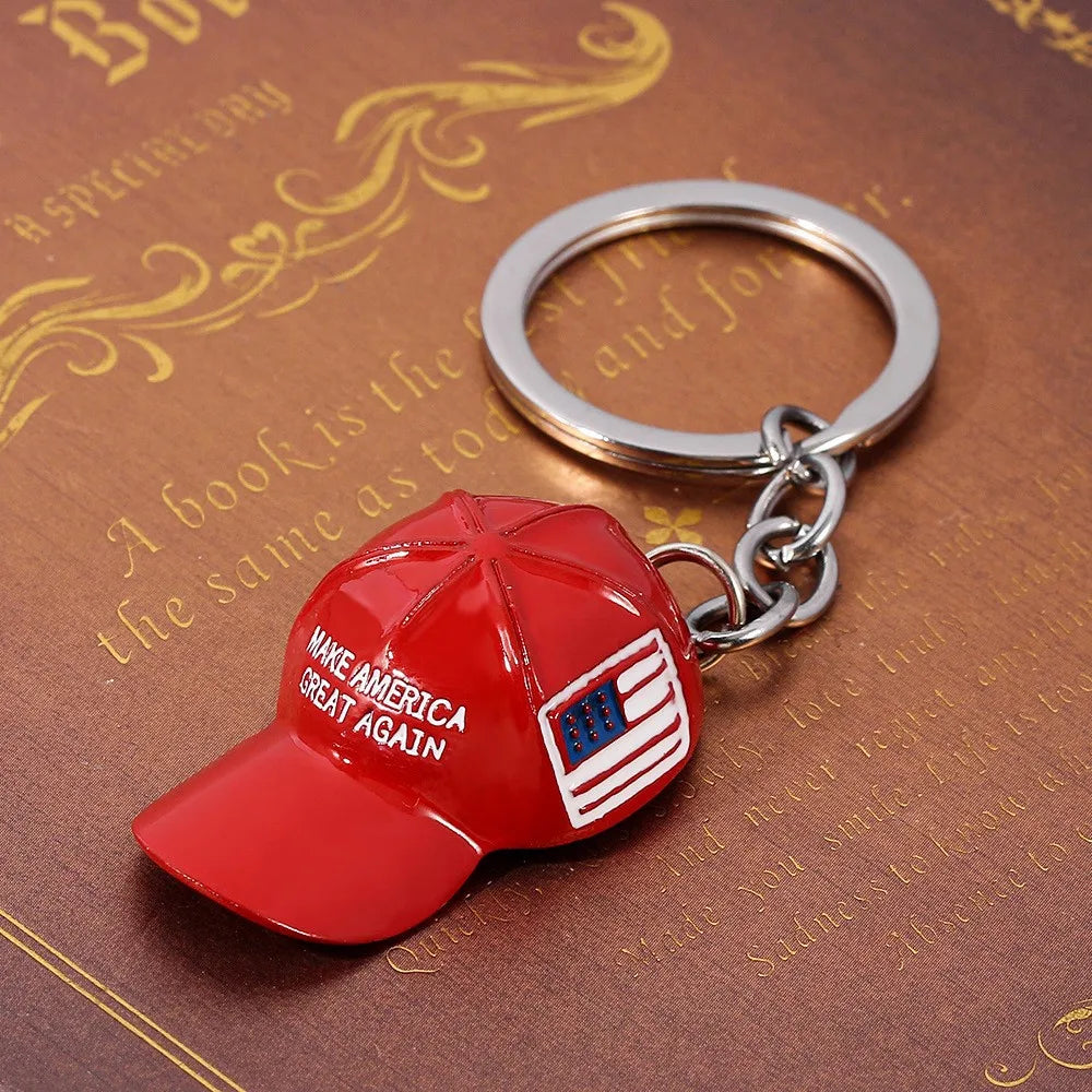 Porte clefs casquette rouge Donald Trump « rendre l'amérique grande à nouveau »